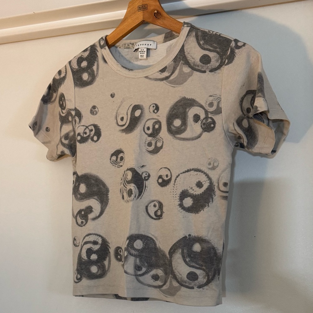 Anthropologie Neutral Yin Yang Print Short Sleeve Tee